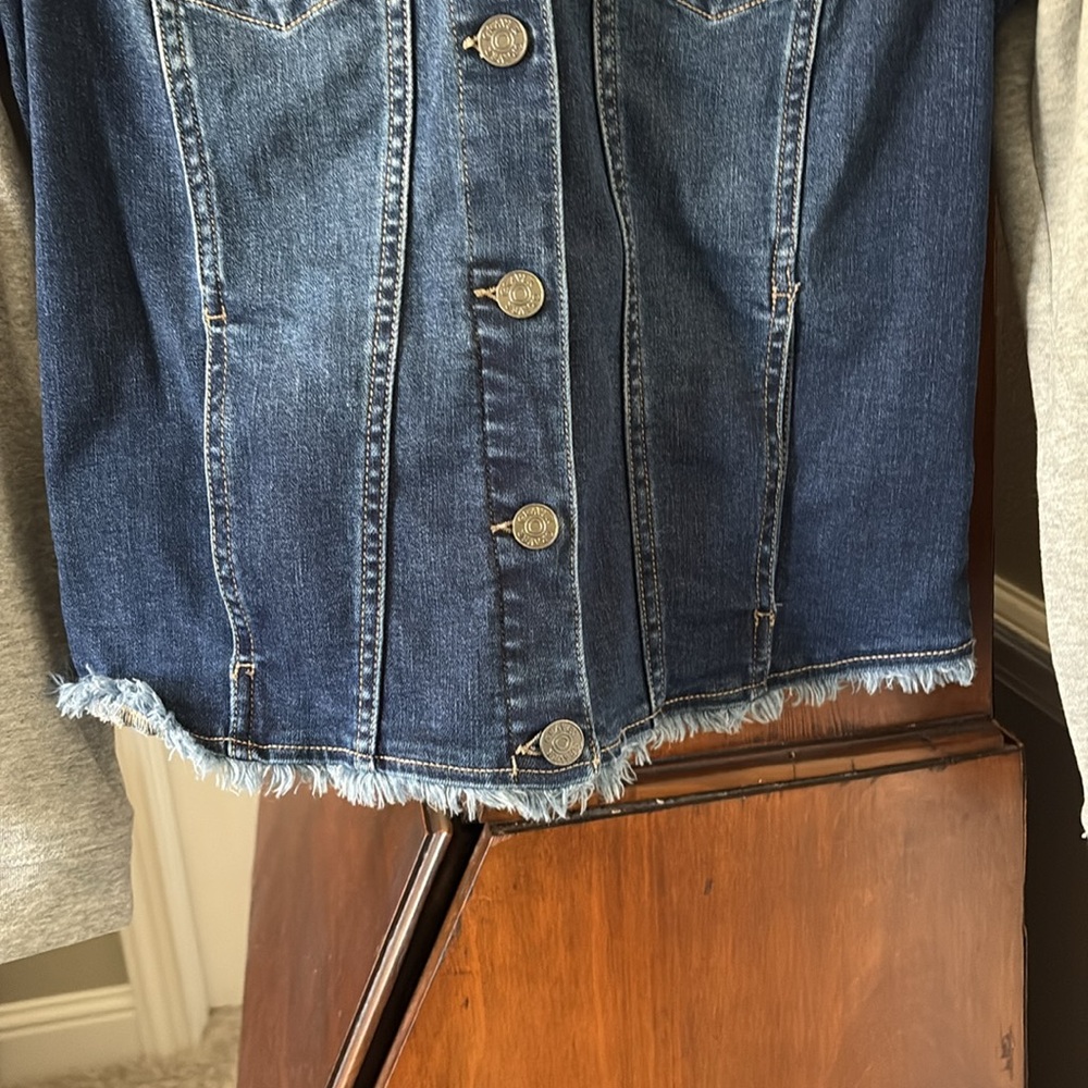Susan Graver Stretch Denim Frayed Hem & French Terry Jean Jacket - Picture 4 of 16